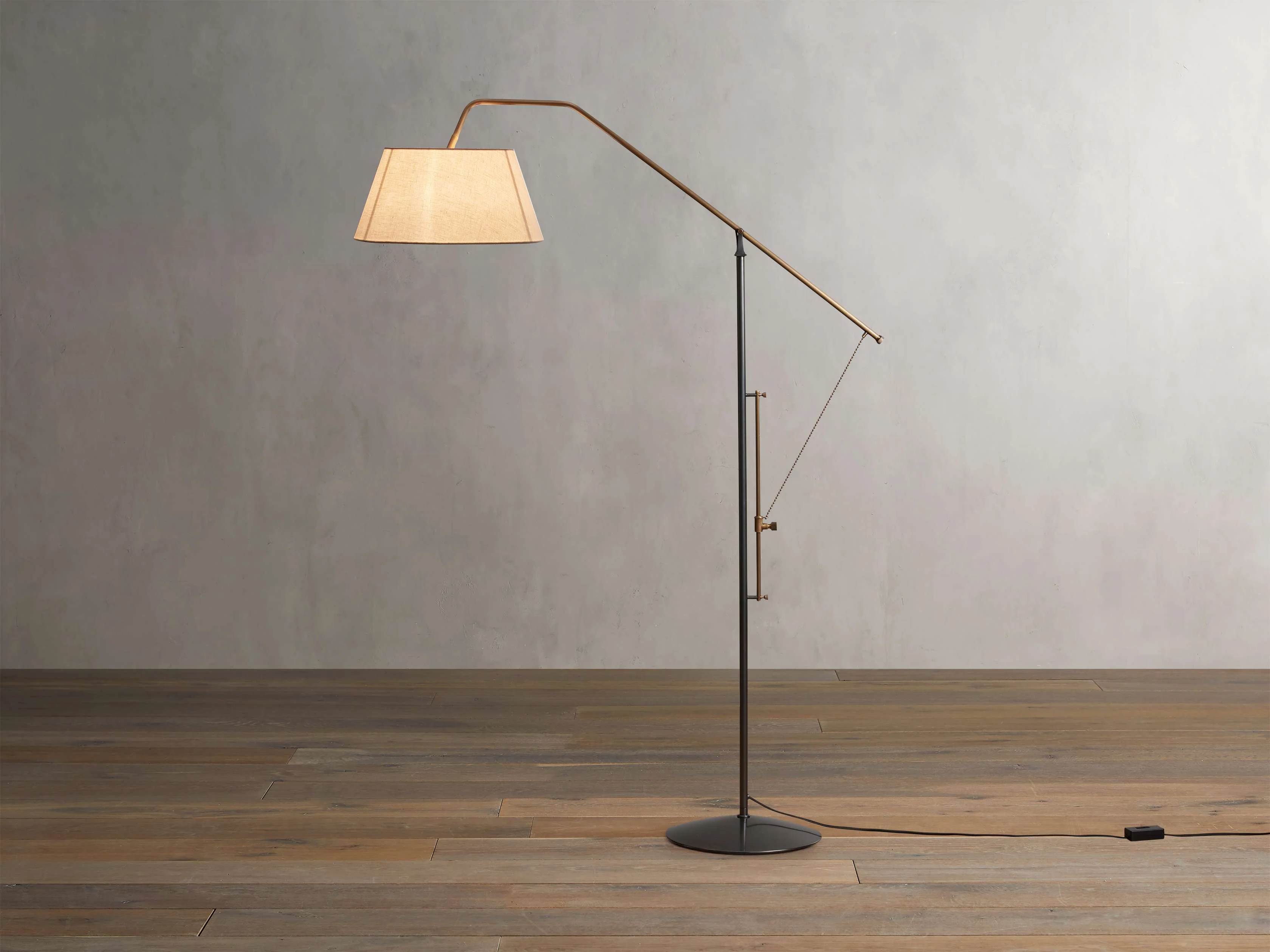 11302-marienne-floor-lamp-1.webp