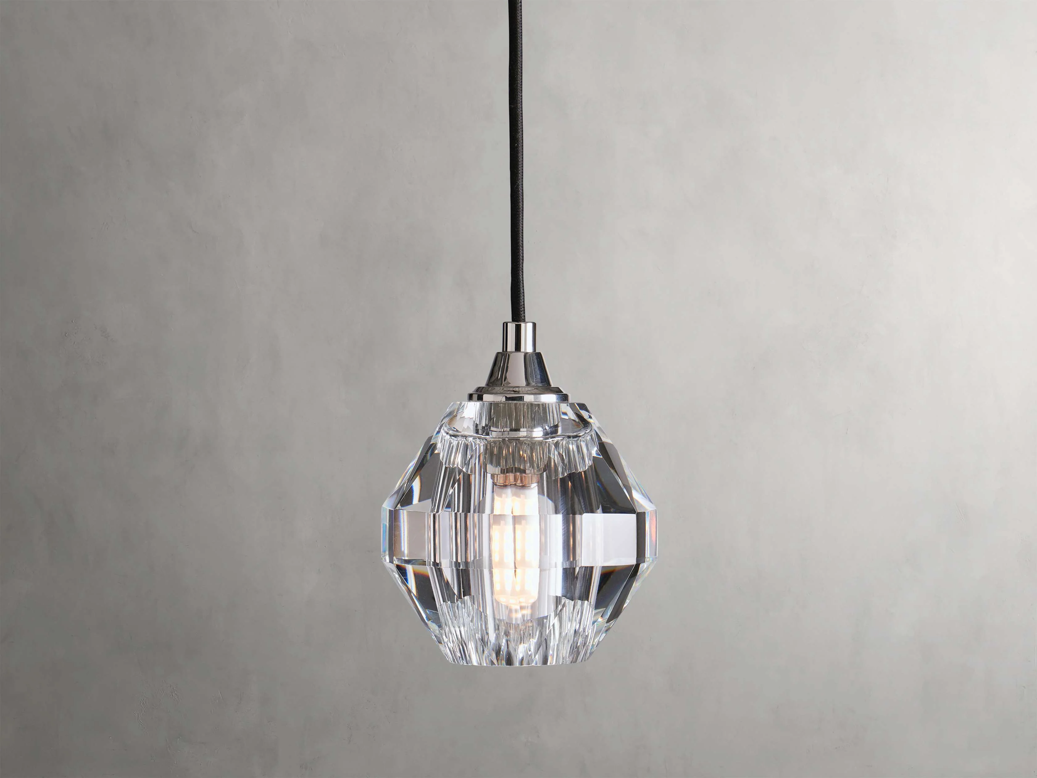 Amoroso Pendant 1 1422-amoroso-pendant-1.webp
