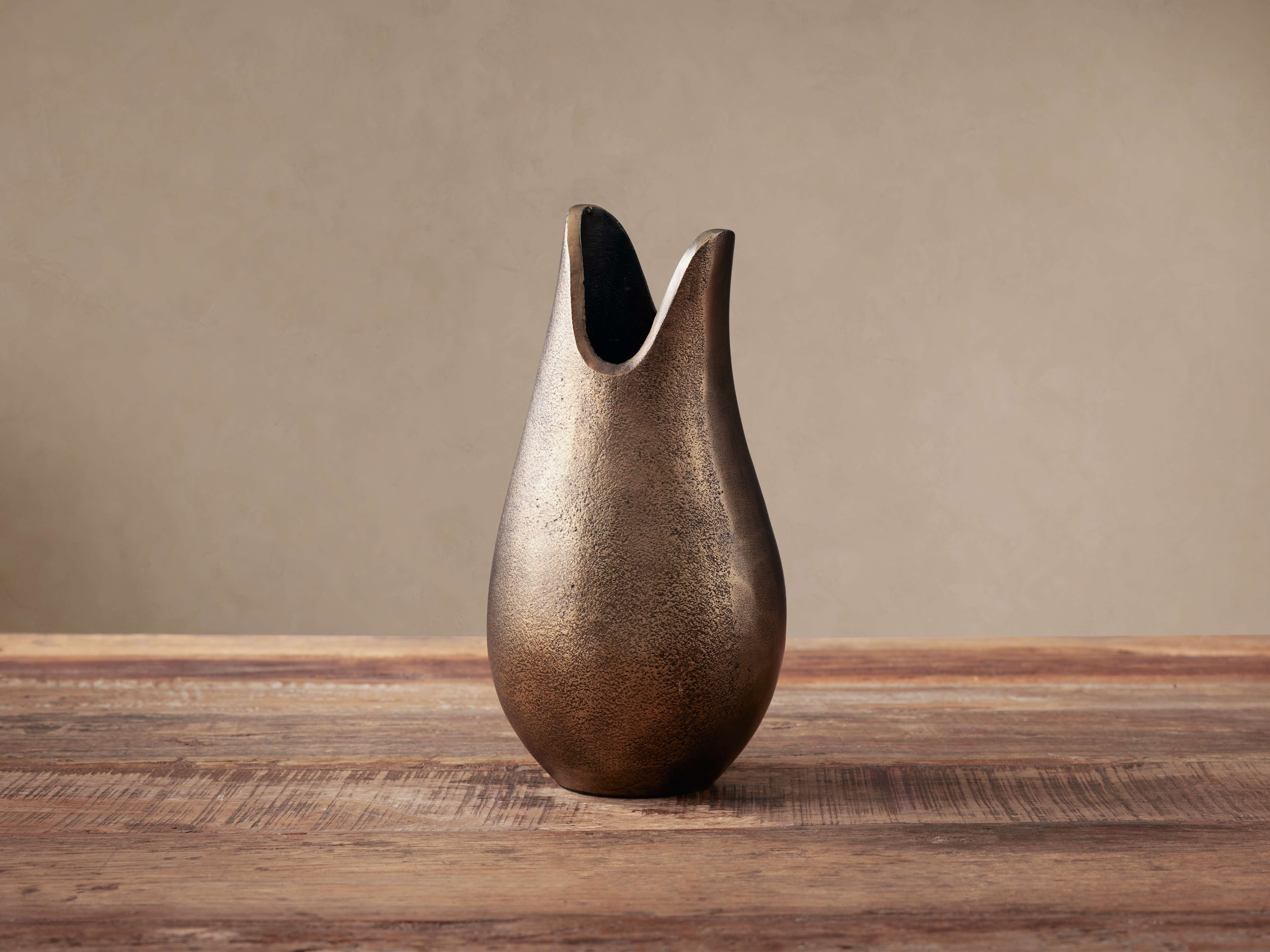 14270-myles-bud-vase-1.jpg
