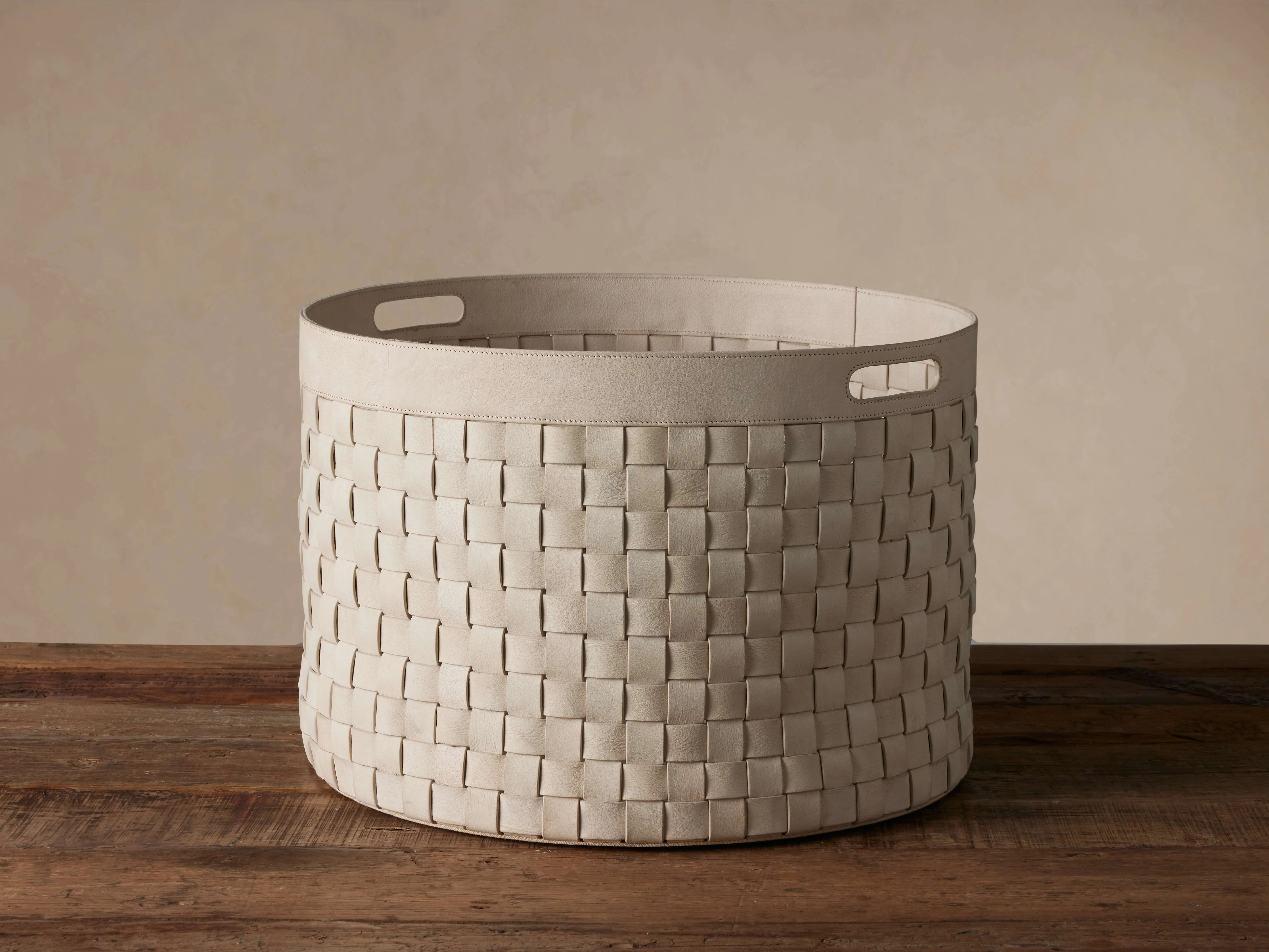 Wilona Nubuck Basket