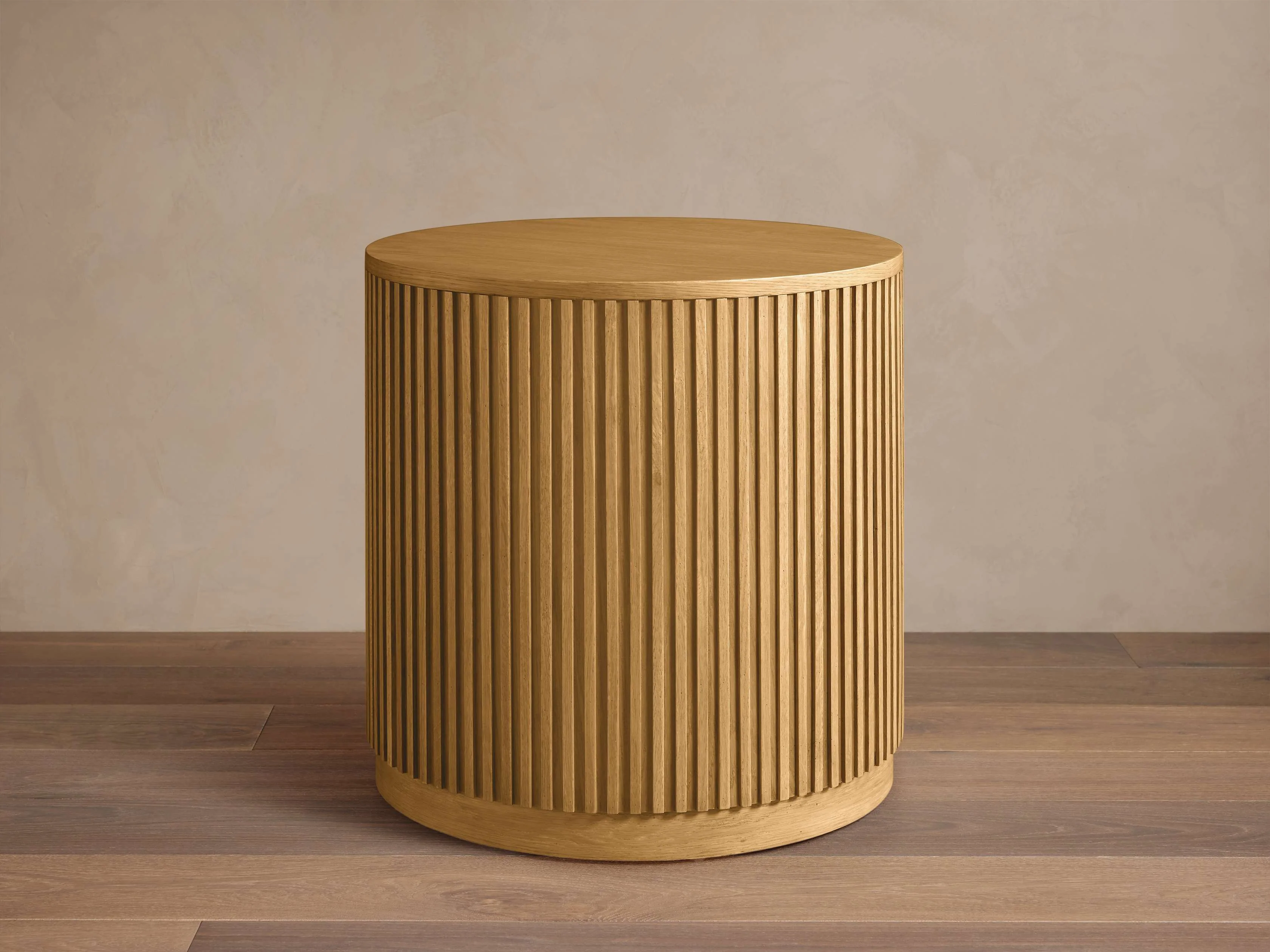 15985-finnley-wood-end-table-1.webp