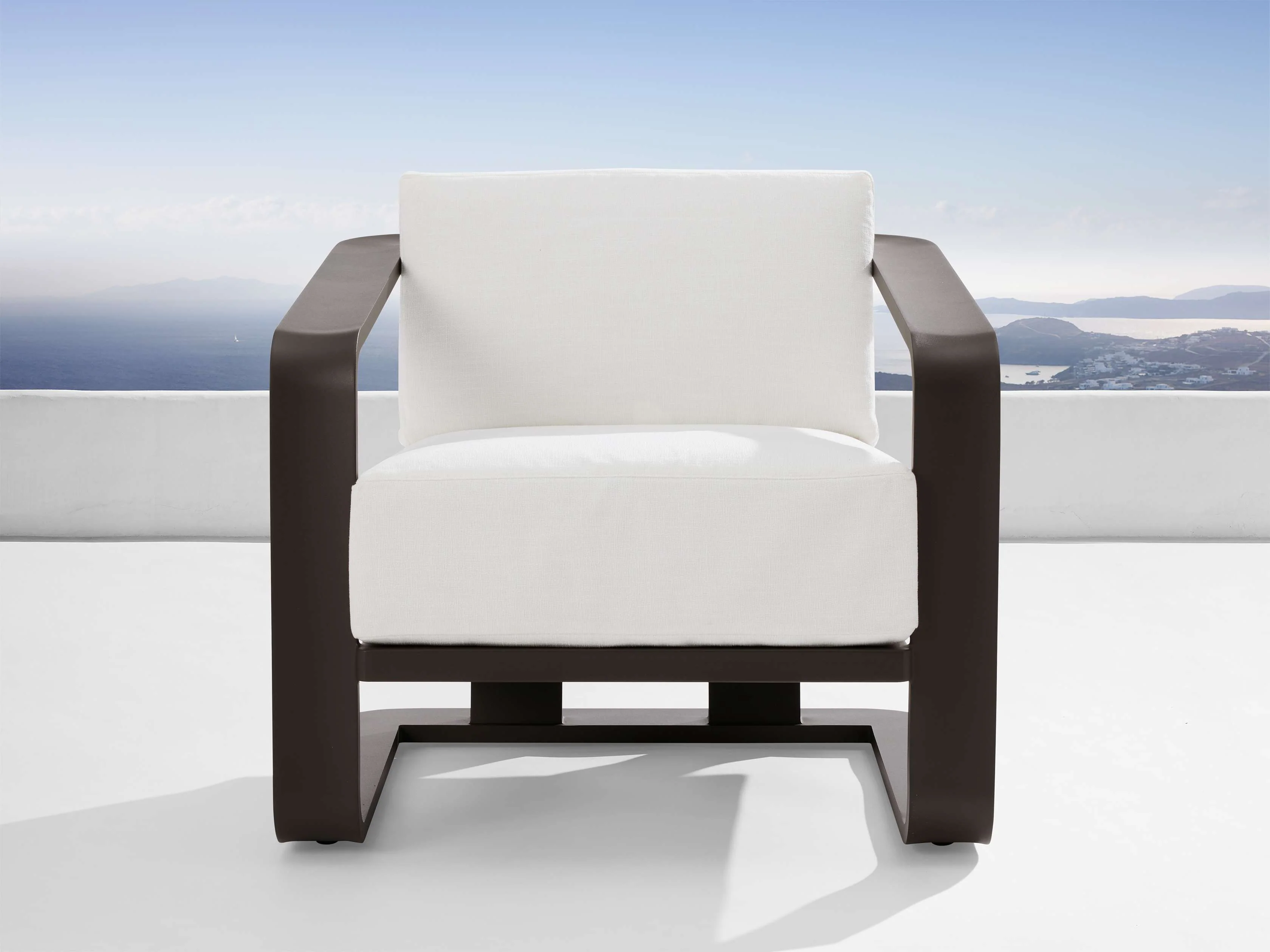 Sonoma Outdoor Aluminum Lounge Chair in Savona Snow