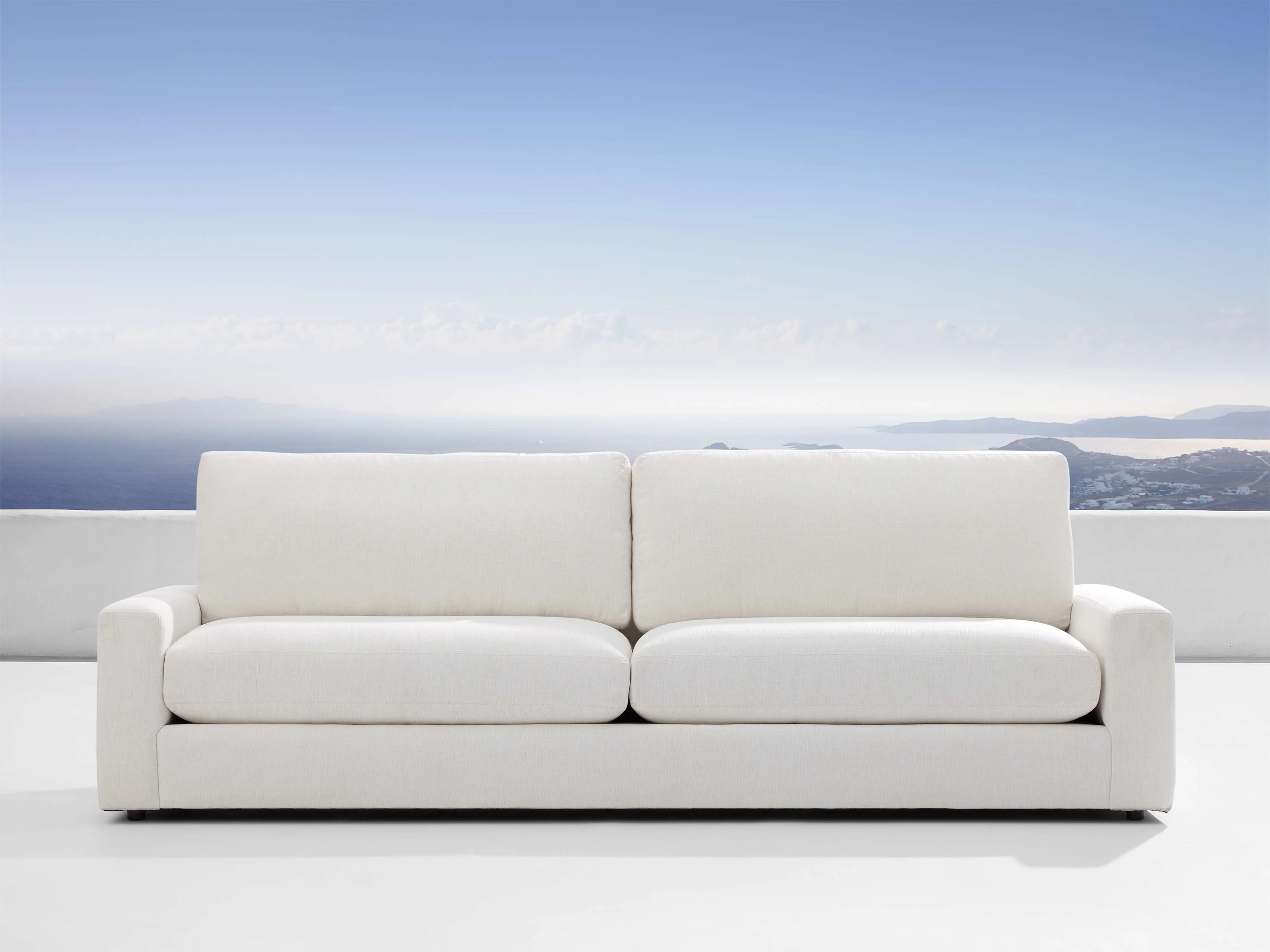 Remington Outdoor Sofa in Eden Snow