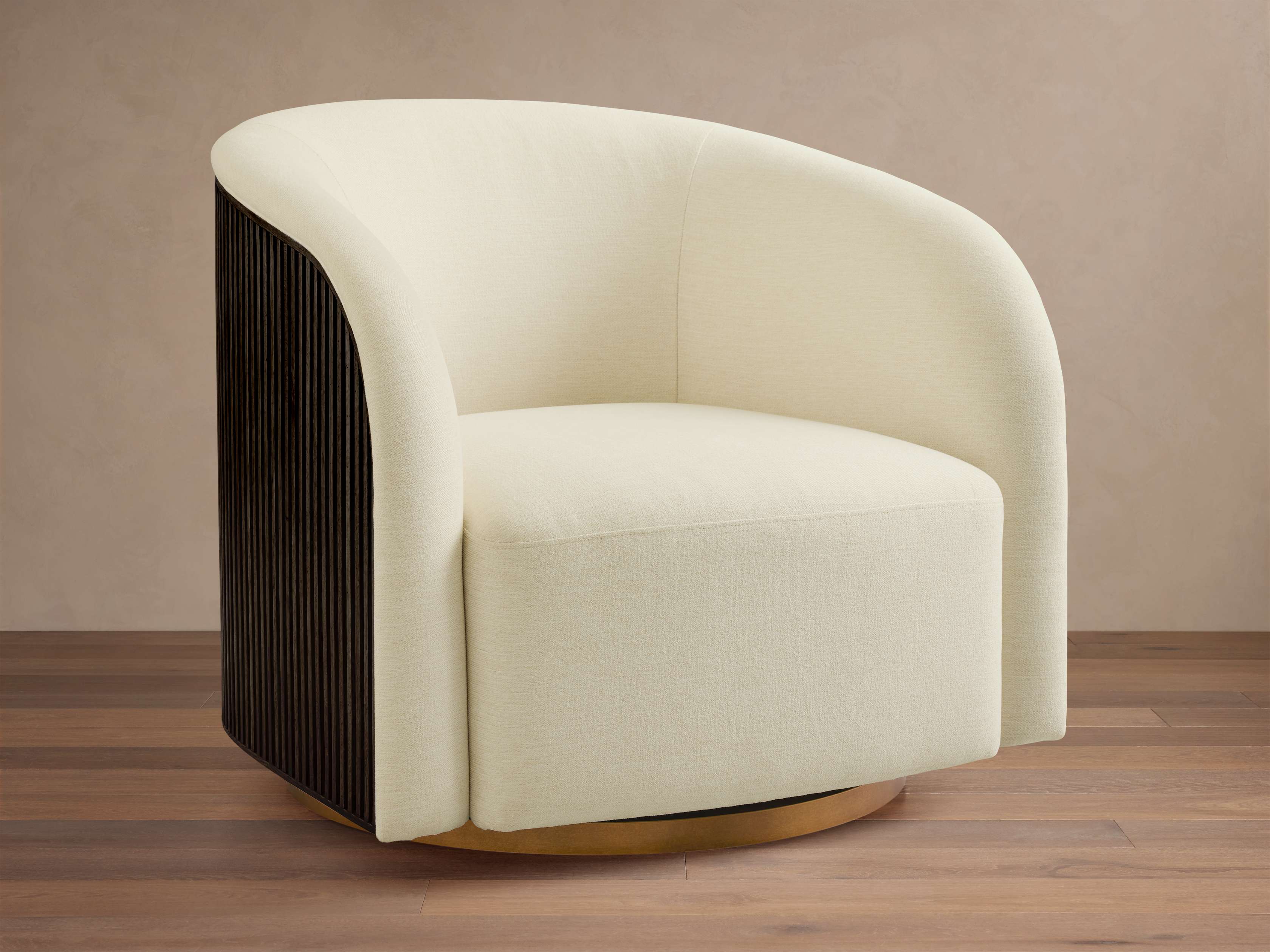 Finnley Swivel Chair
