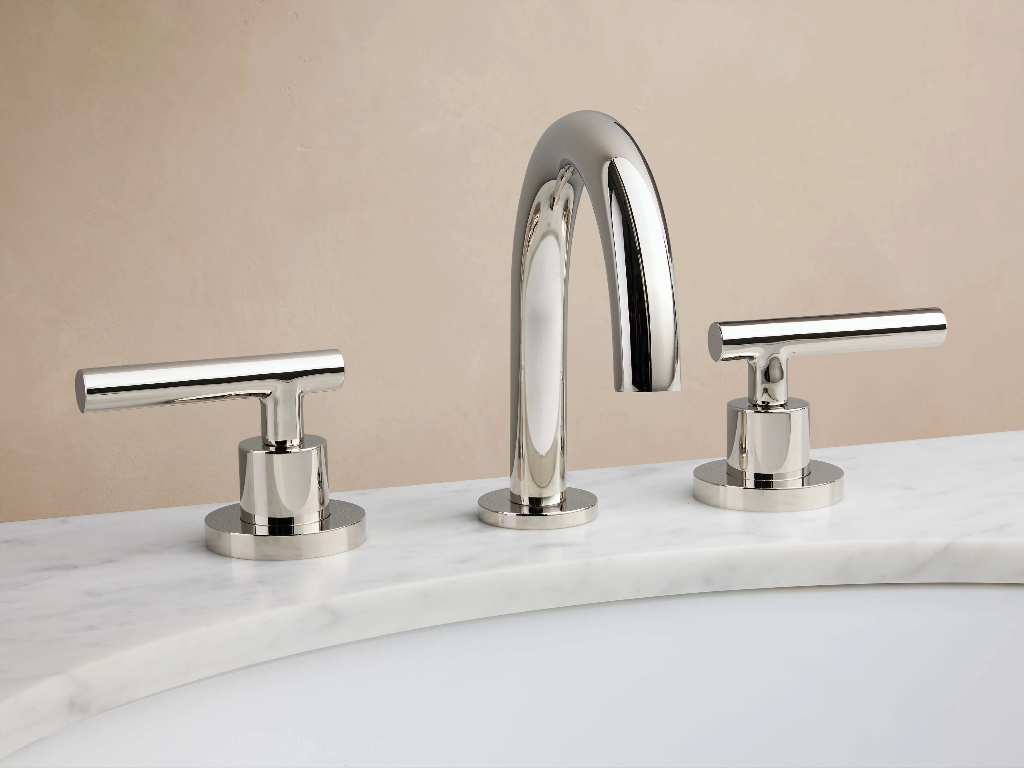 Crewe Smooth Faucet