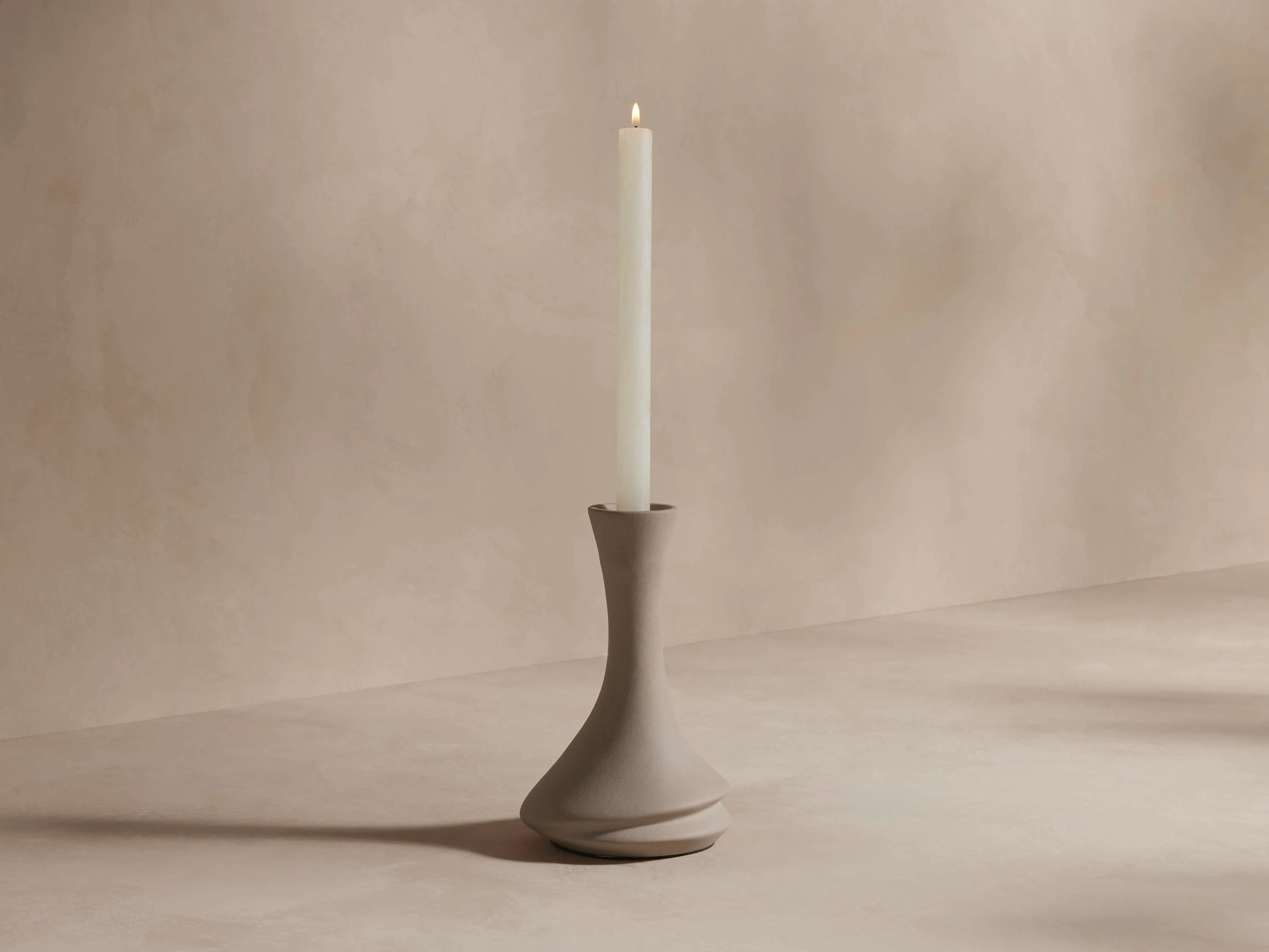 19957-calixta-candle-holder-1.webp