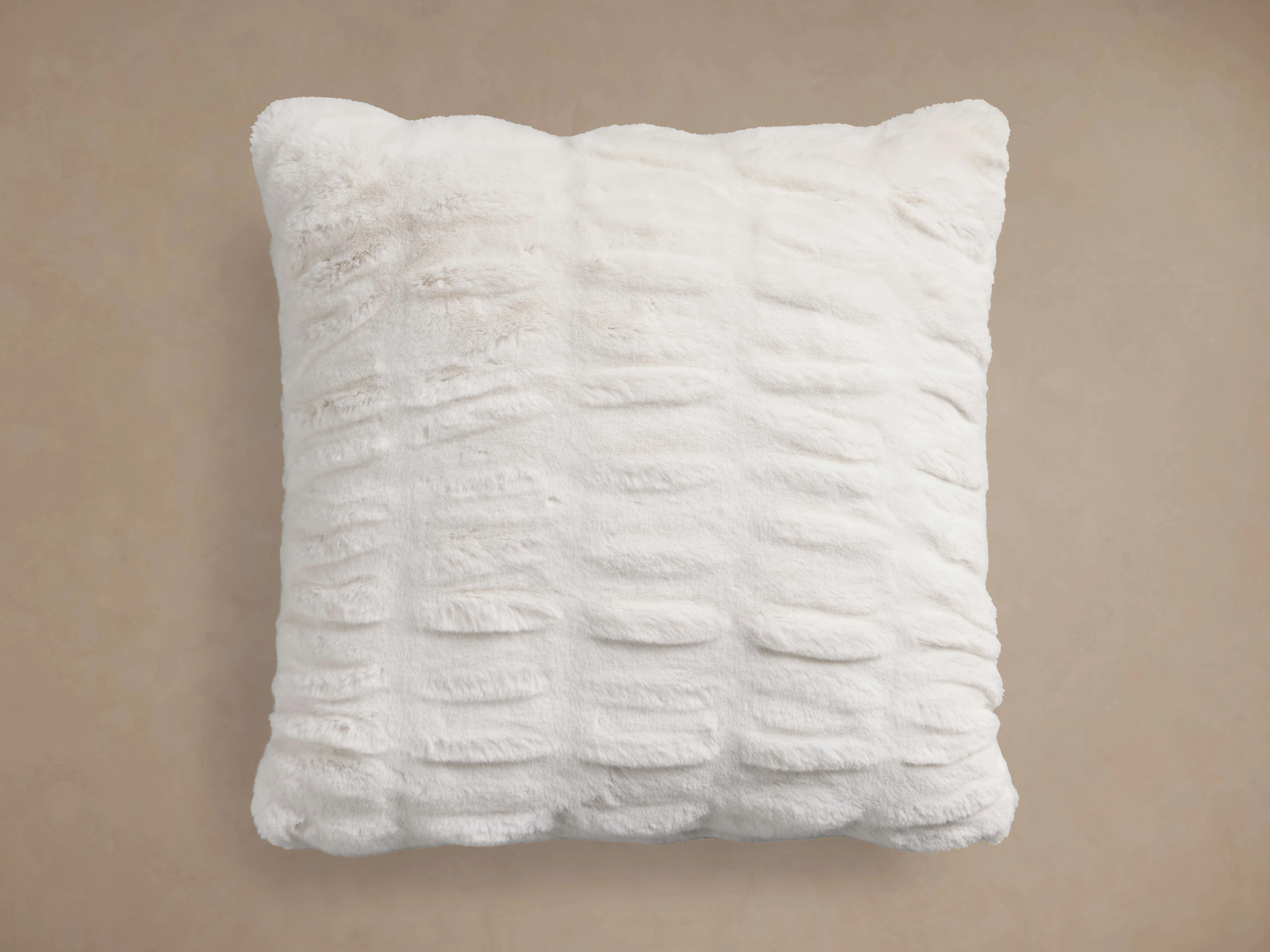 2444-luxe-faux-fur-pleated-pillow-cover-1.webp