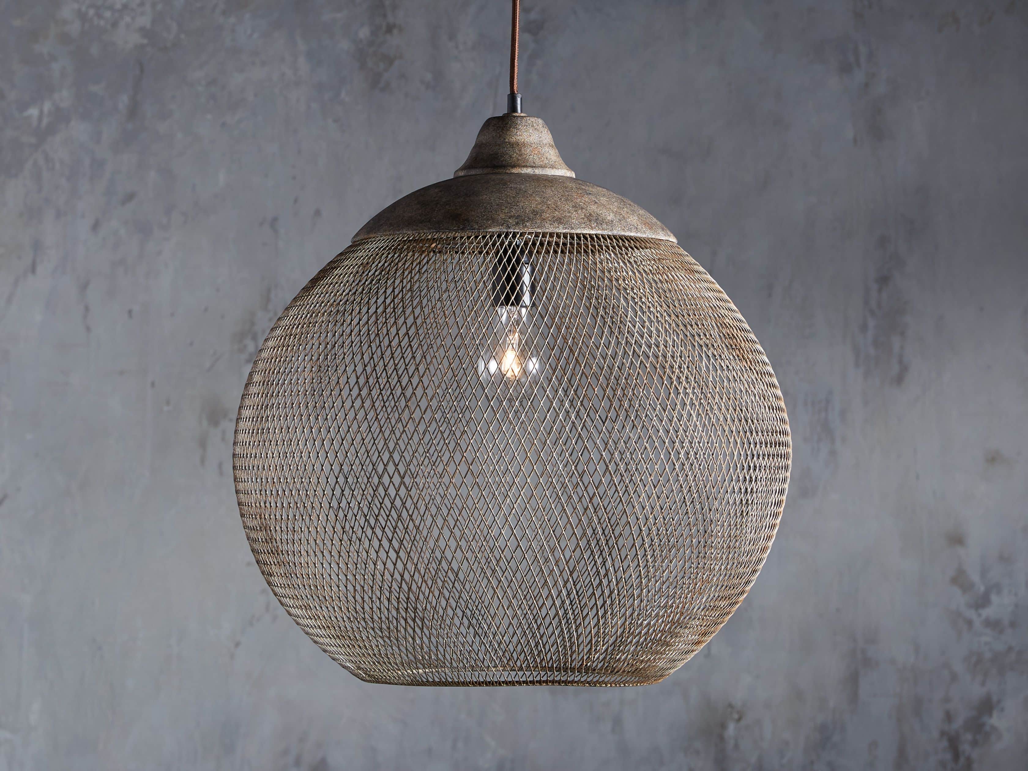 Lanister Mesh Pendant