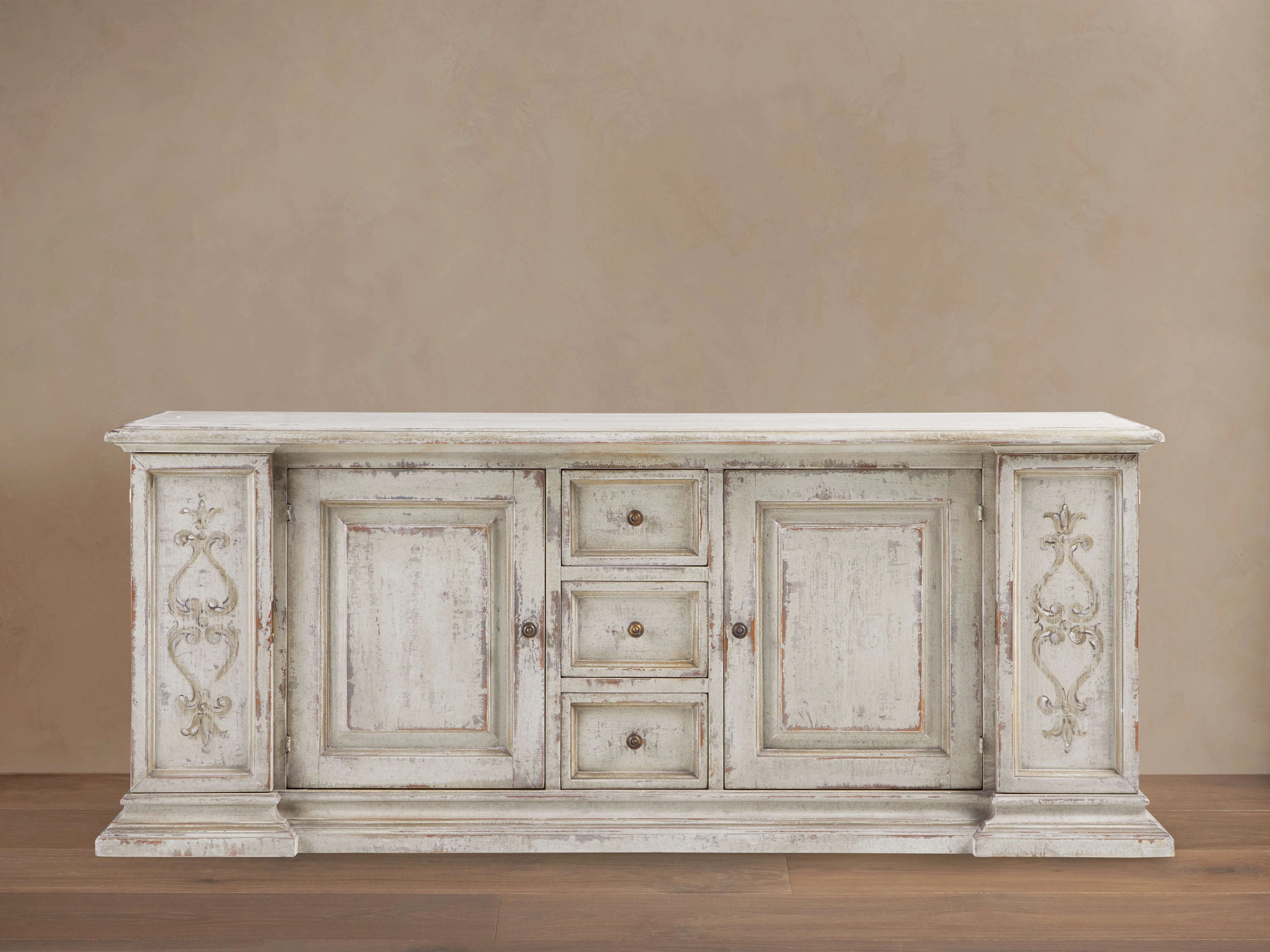 Vittoria Bell'Arte Console