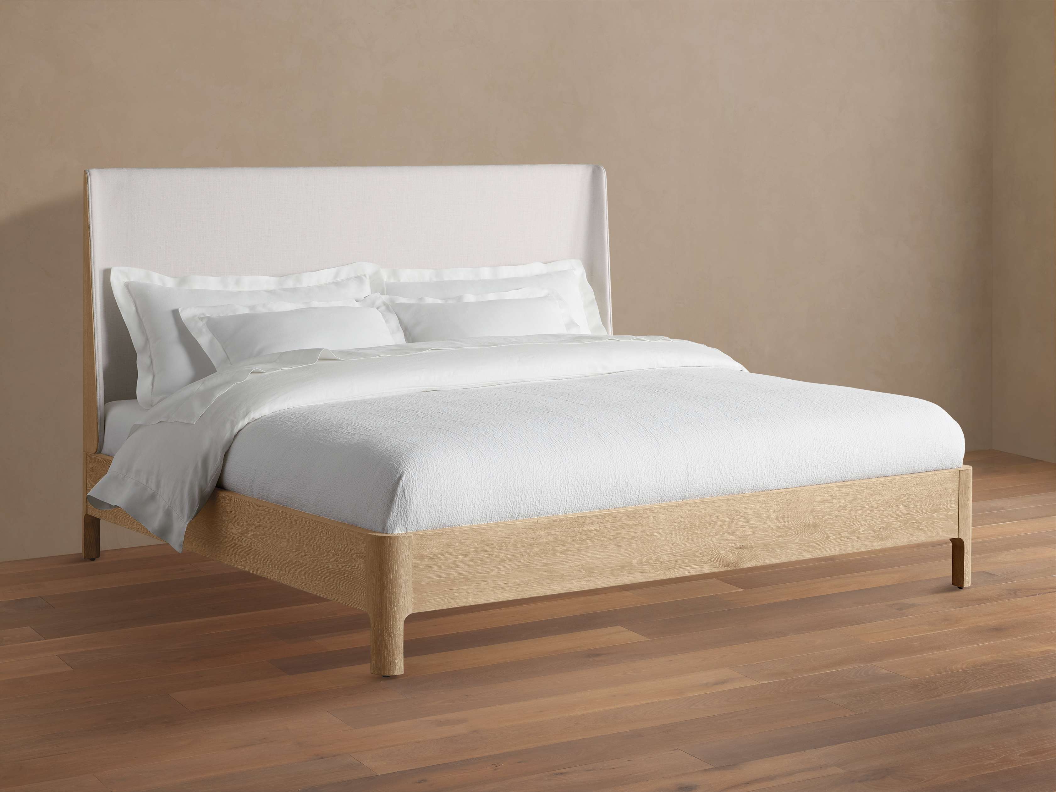Calista Bed