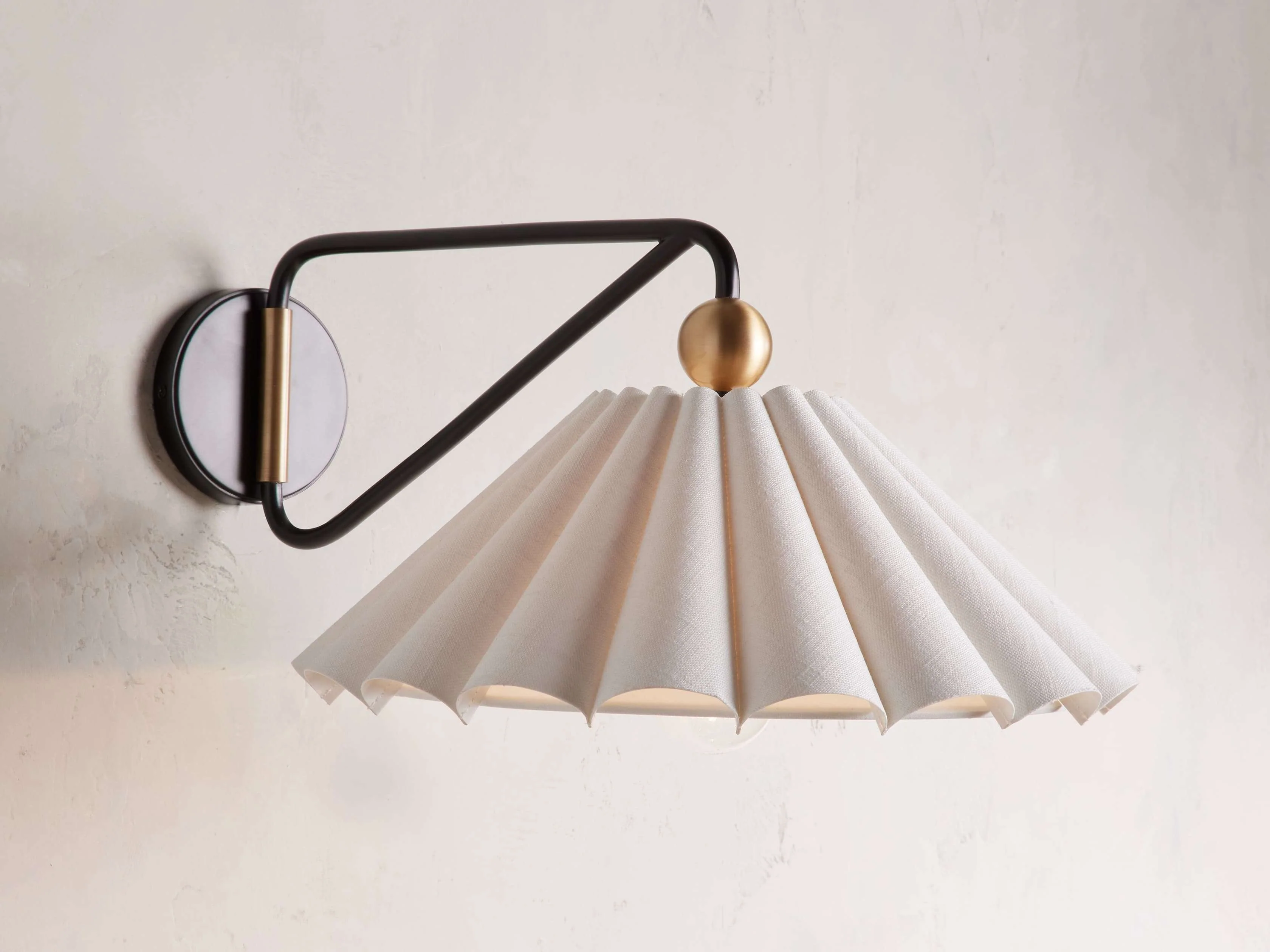 Haylen Sconce