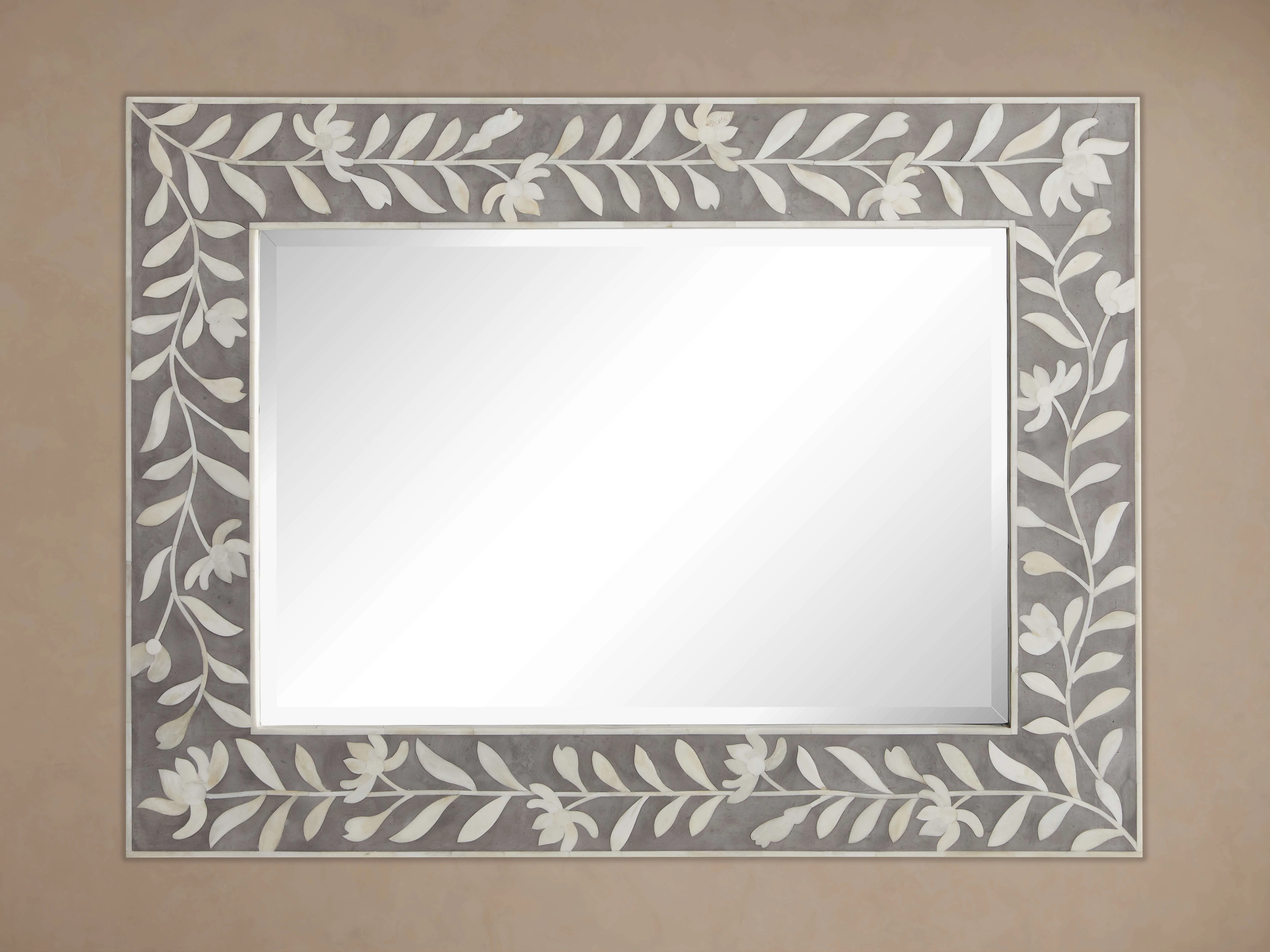 5233-divya-wall-mirror-1.webp