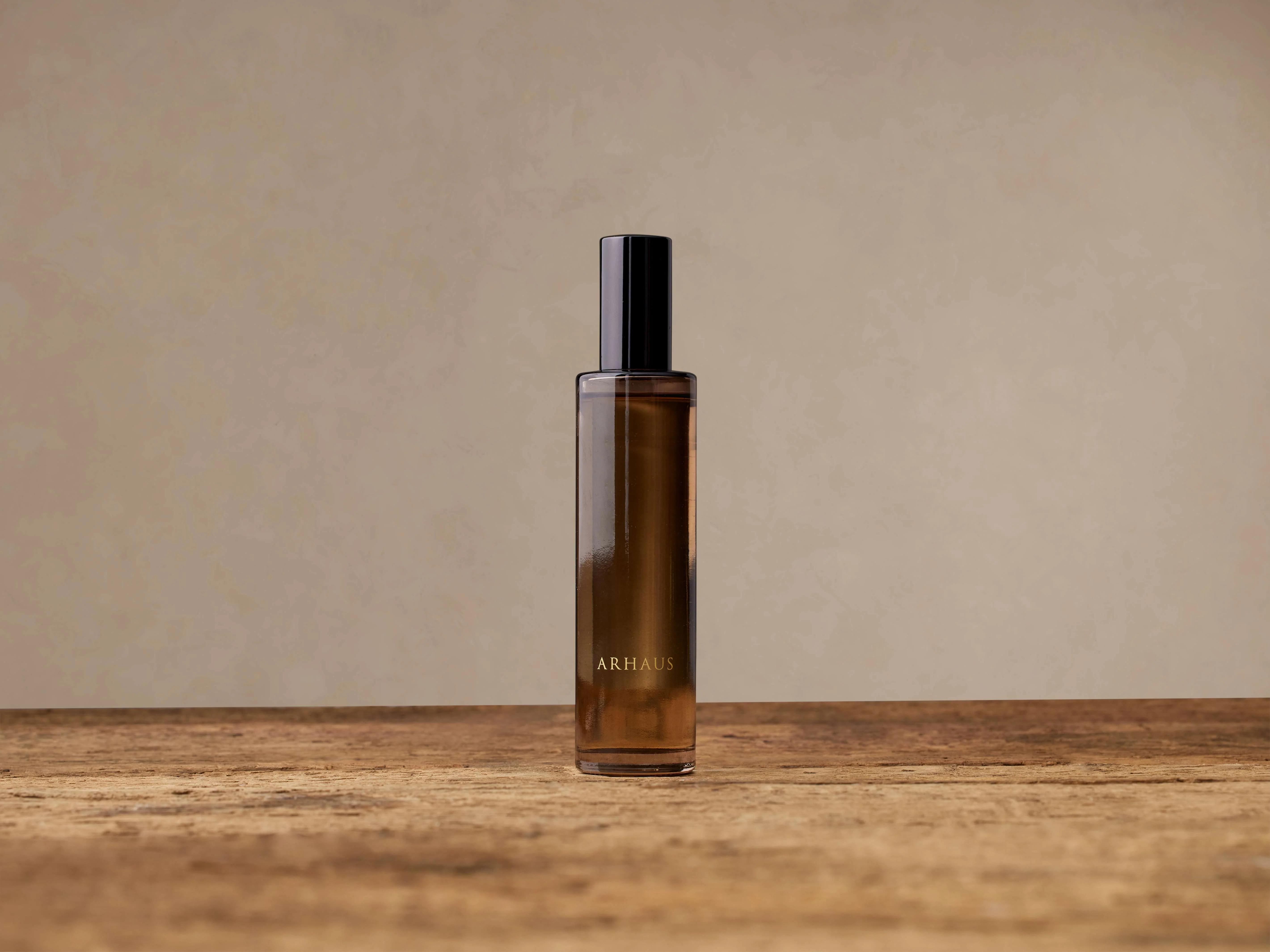 Signature Room Spray in Sandalwood Leaf and Tobacco