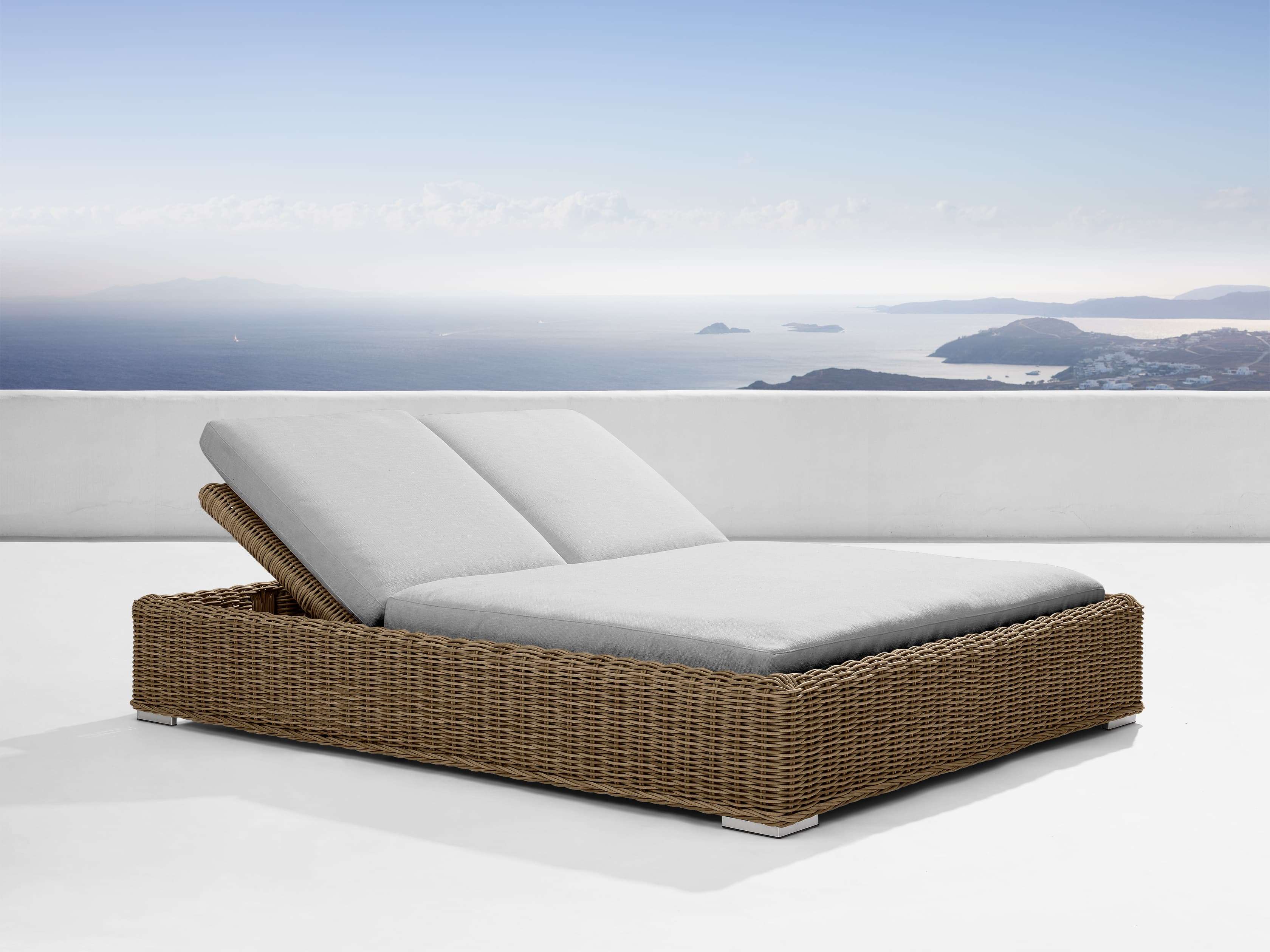 Montauk Outdoor Double Chaise in Sailcloth Seagull