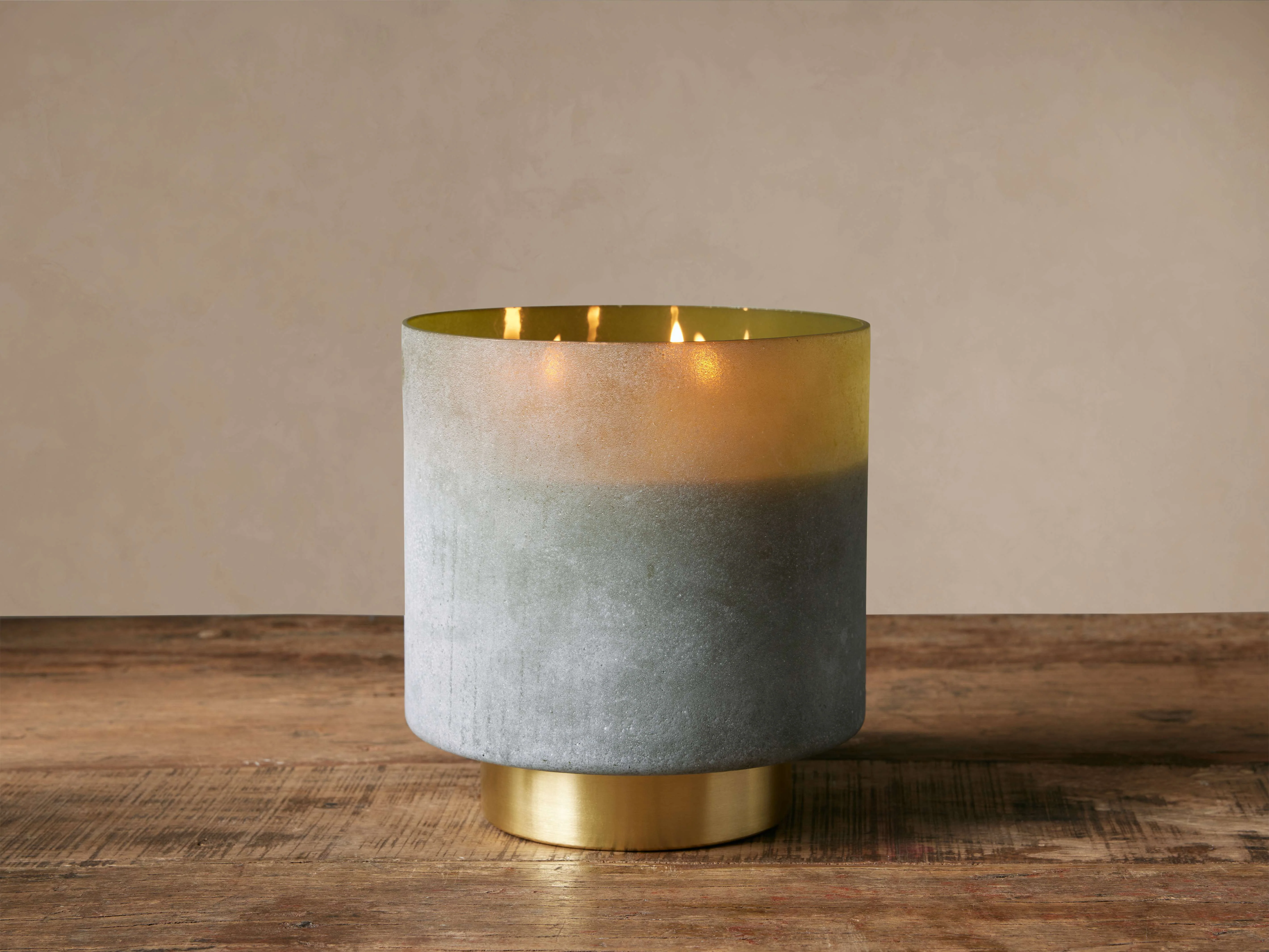6993-retreat-olive-fig-candle-1.webp