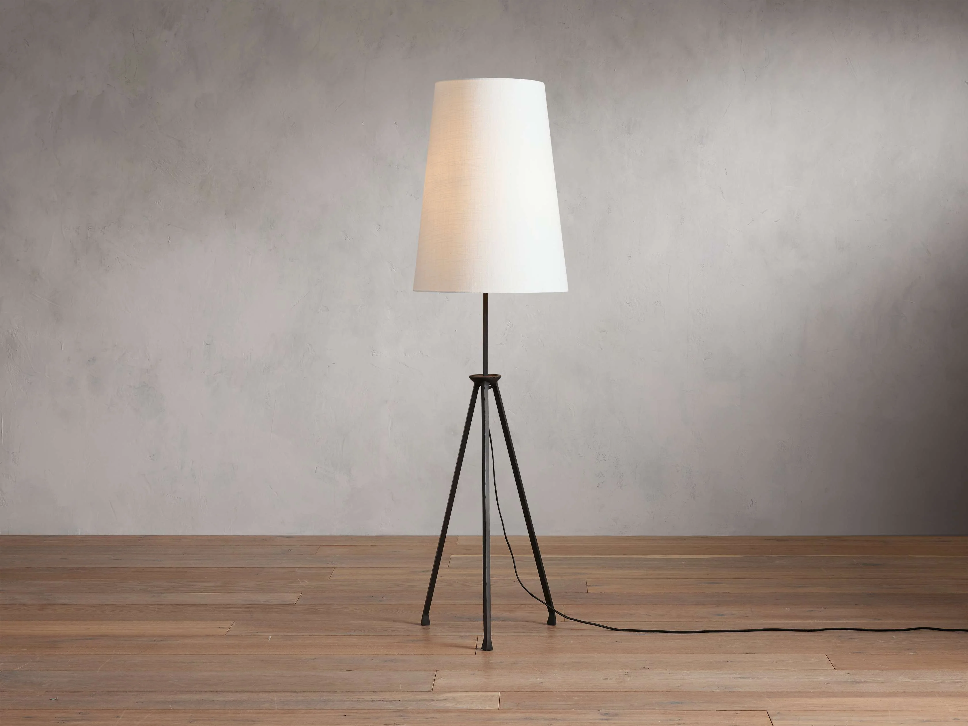 Iain Floor Lamp