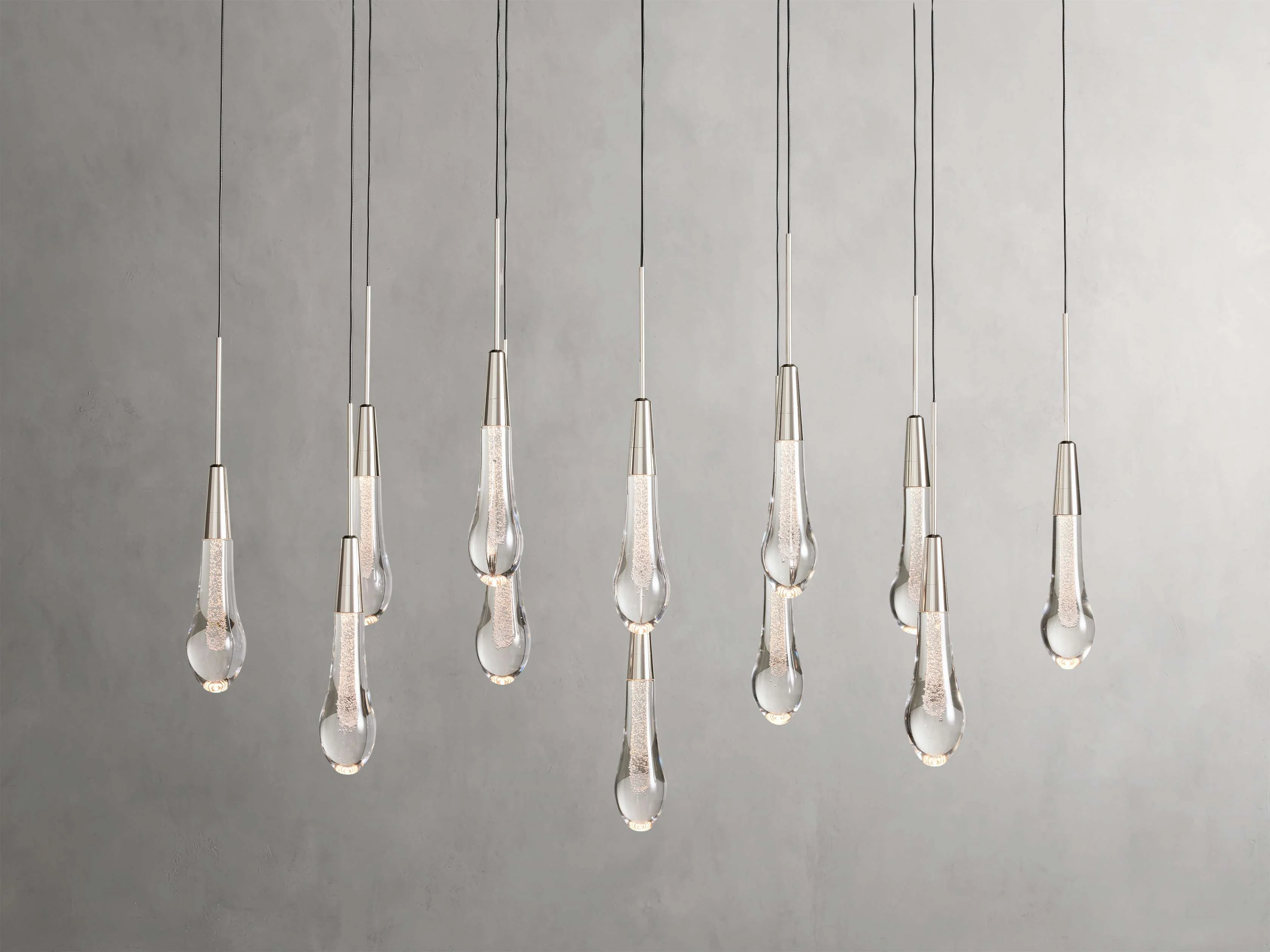 7386-soltaire-linear-chandelier-1.webp
