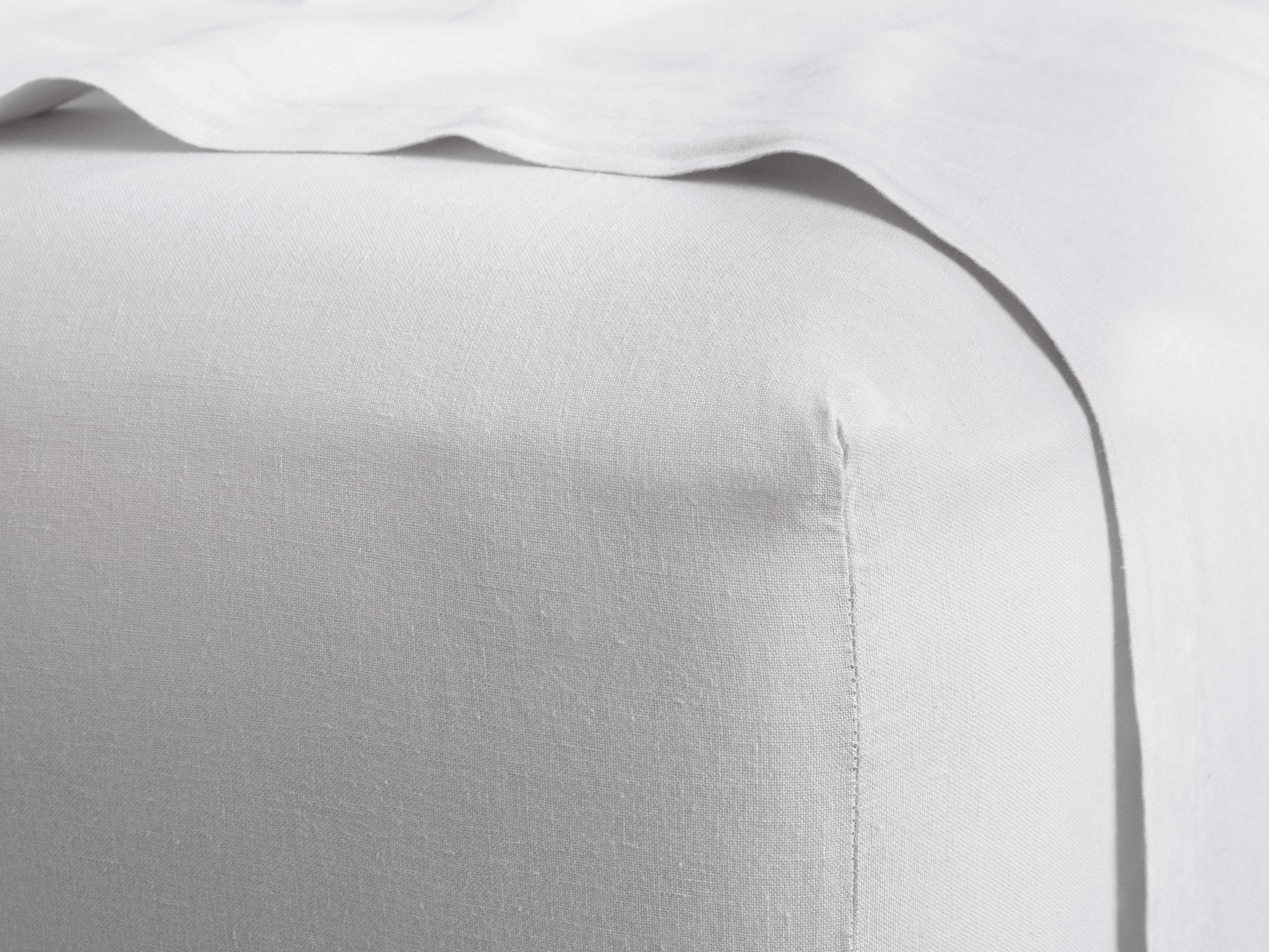 Italian Garment-Dyed Linen Fitted Sheet