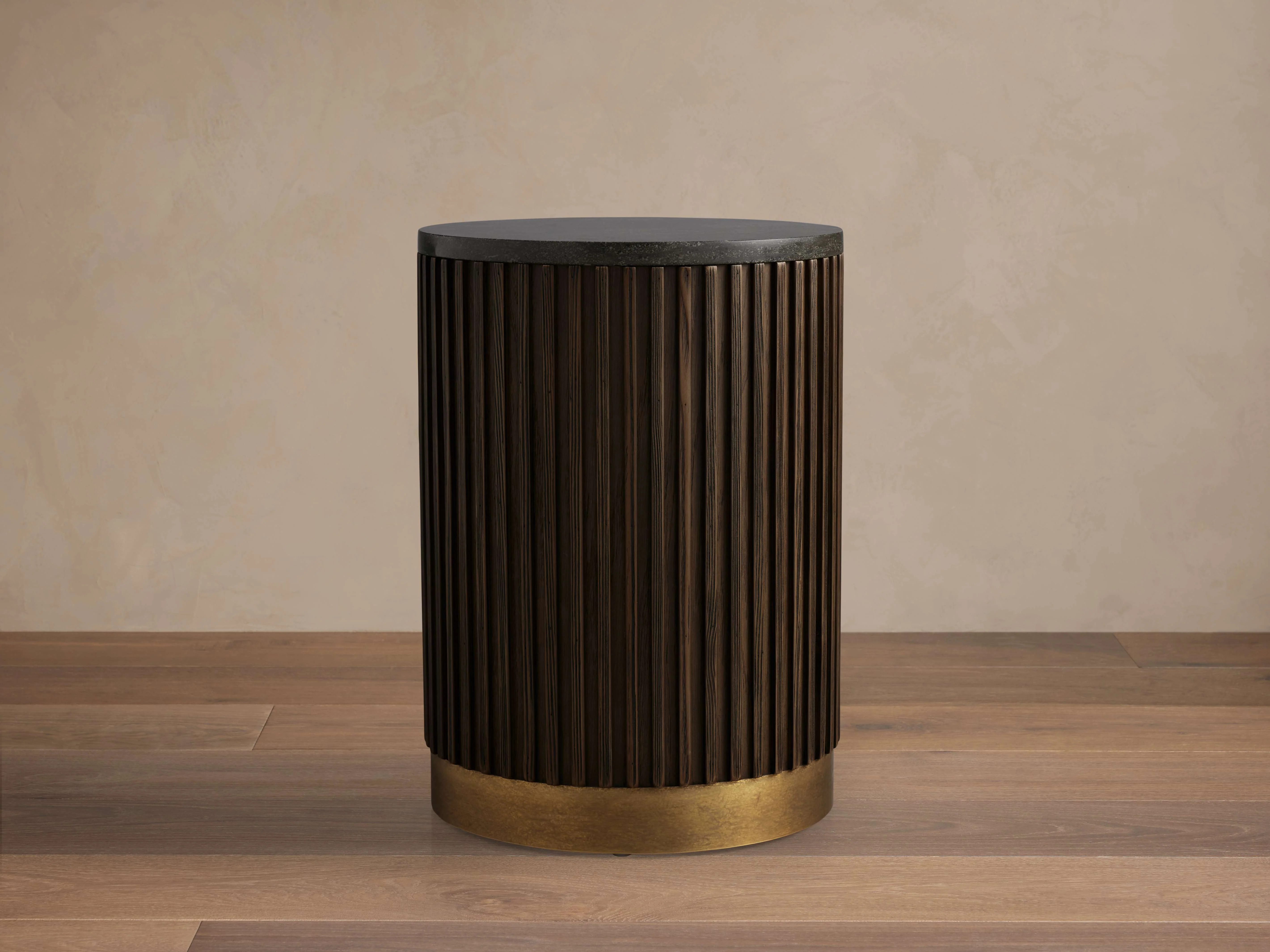 Finnley Pedestal