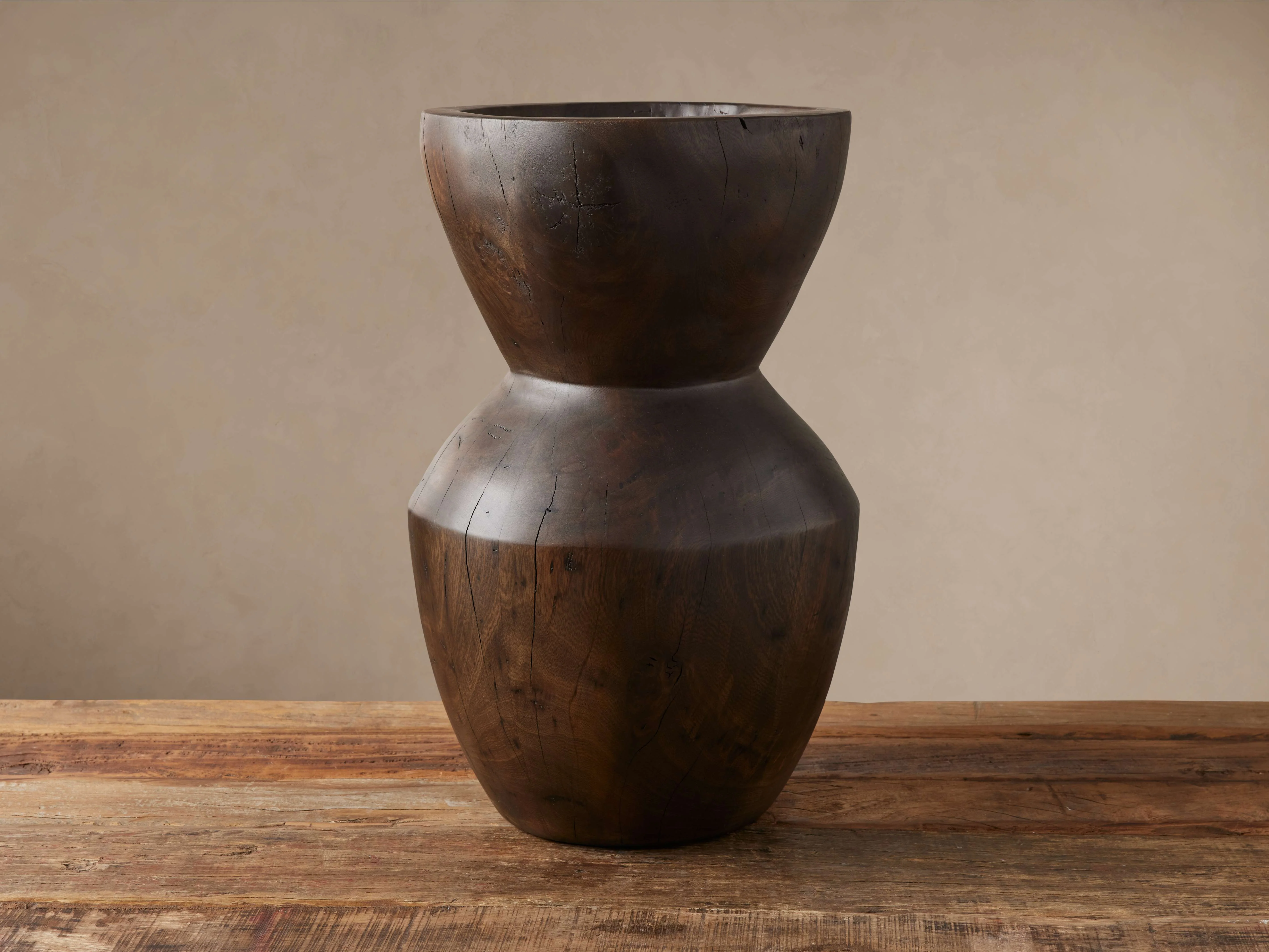 9159-manu-vase-1.webp