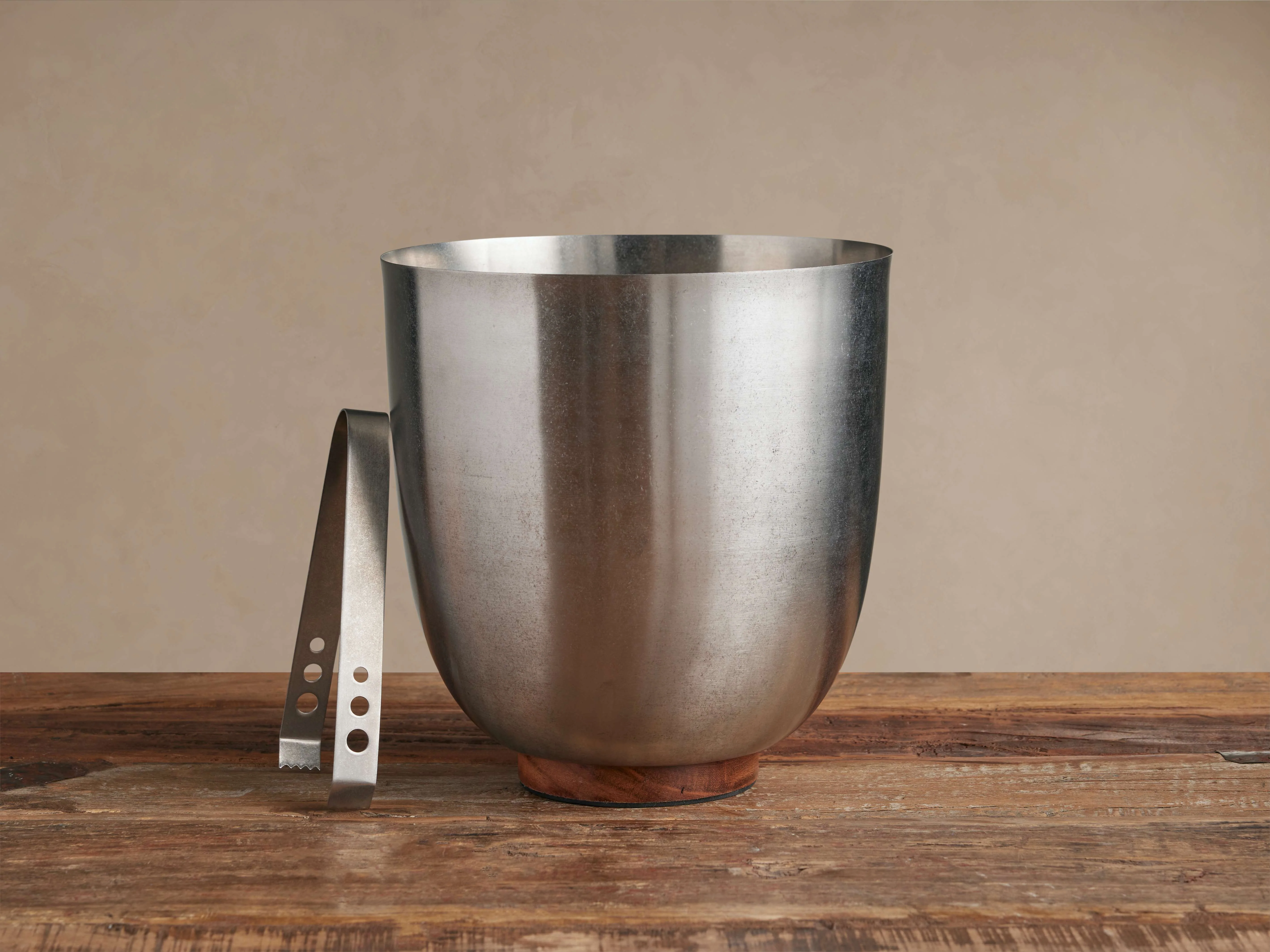 9169-wrenley-ice-bucket-with-tongs-1.webp