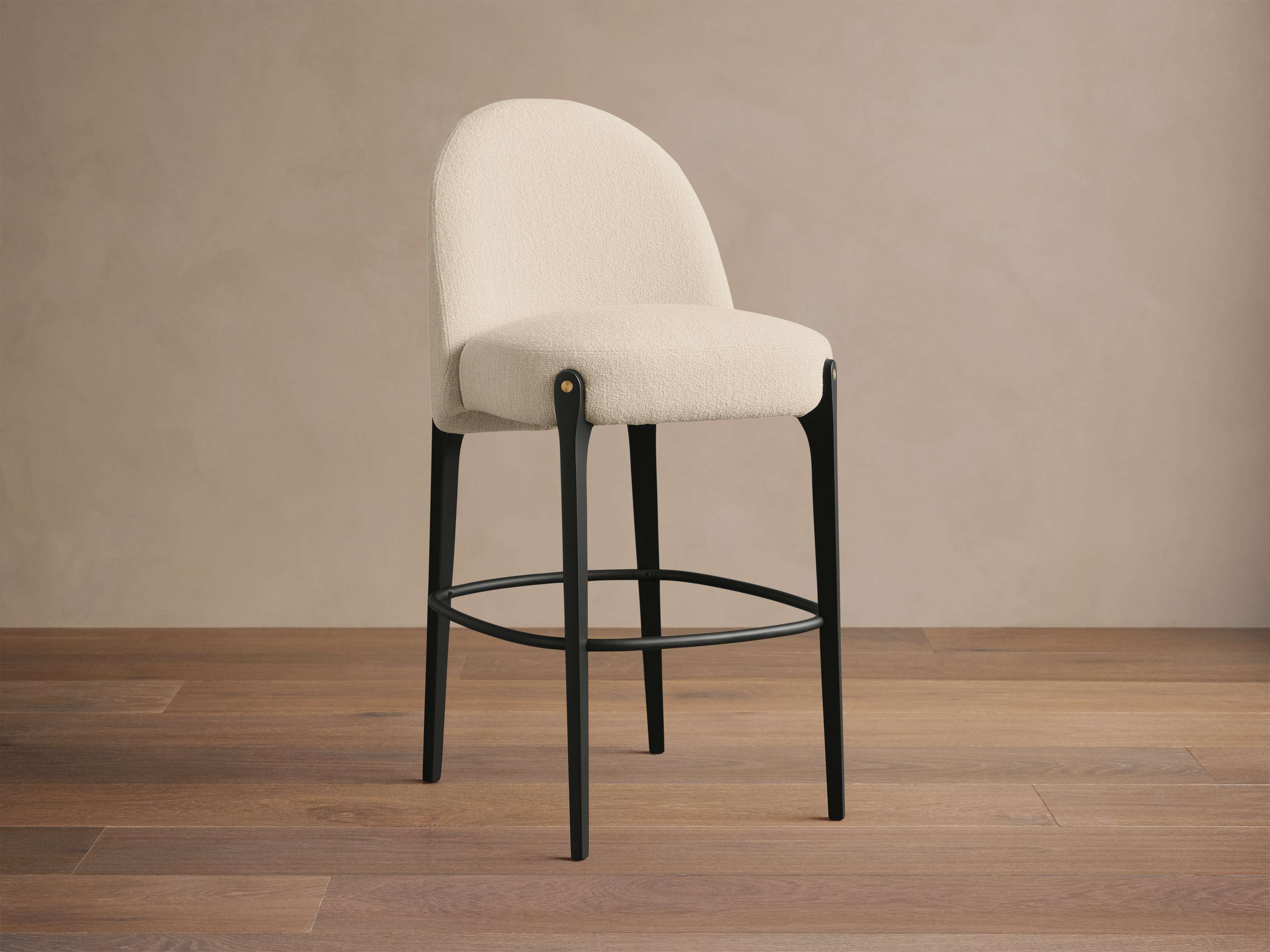 9488-bottoni-stool-1.jpg